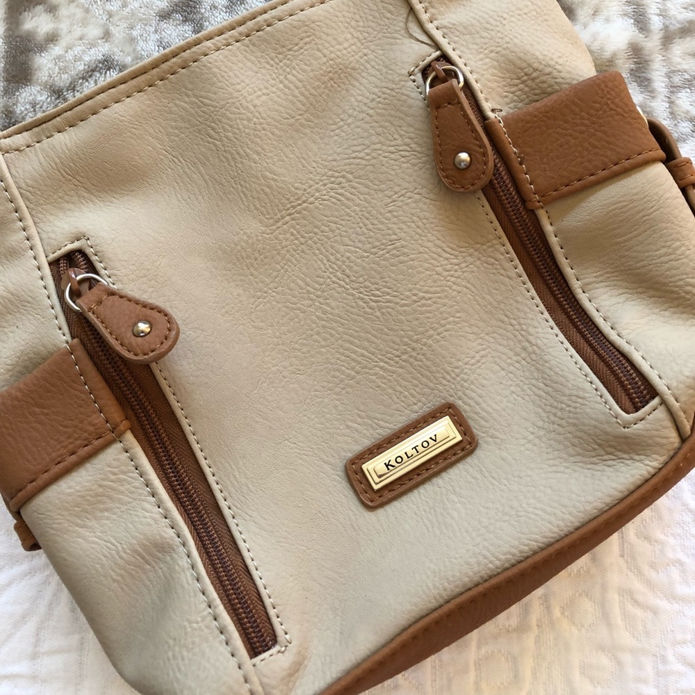 Crossbody purse